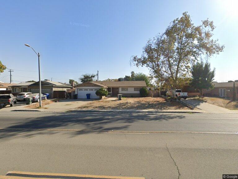 1542 lemoore ave